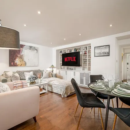 Appartamento Niru Experience Hidden Gem In Chelsea 2Bd 2Ba Londra Esterno foto