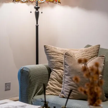 Appartamento Niru Experience Hidden Gem In Chelsea 2Bd 2Ba Londra Esterno foto